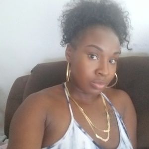 Meet your Posher, Virginia